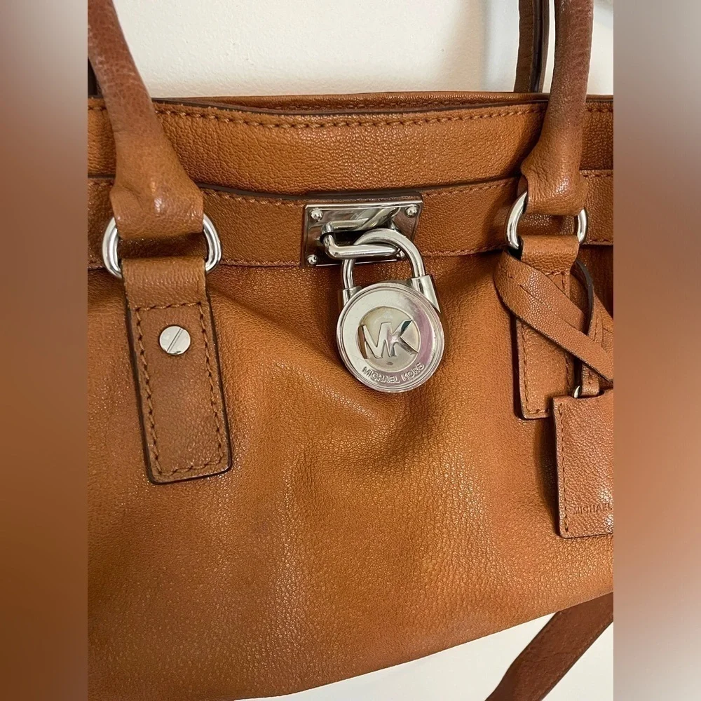 Michael Kors Hamilton Acorn Brown Saffiano Leather Shoulder Handbag Lock & Key